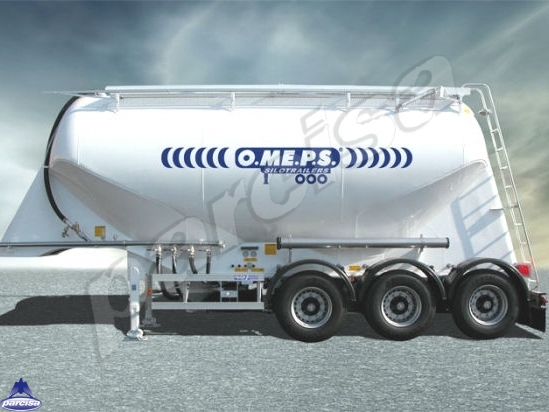Self-supporting silo for the transport of powdery products with 32m3